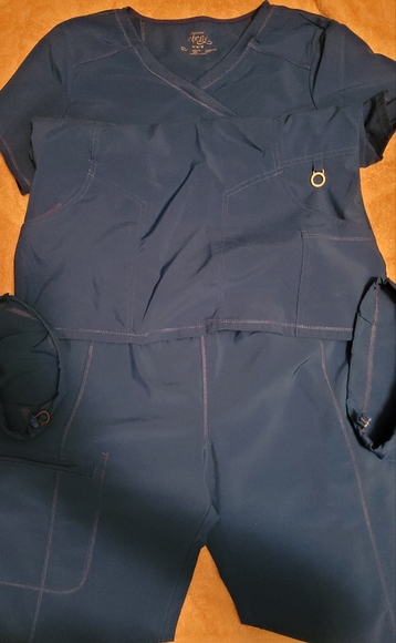 Track Suit Scrub Set - Picture 1 of 4